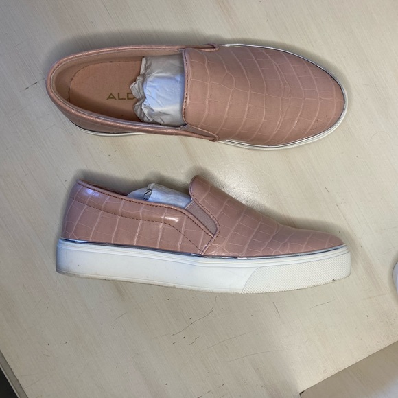 Aldo Pink Leather Slip Ons - Picture 3 of 6